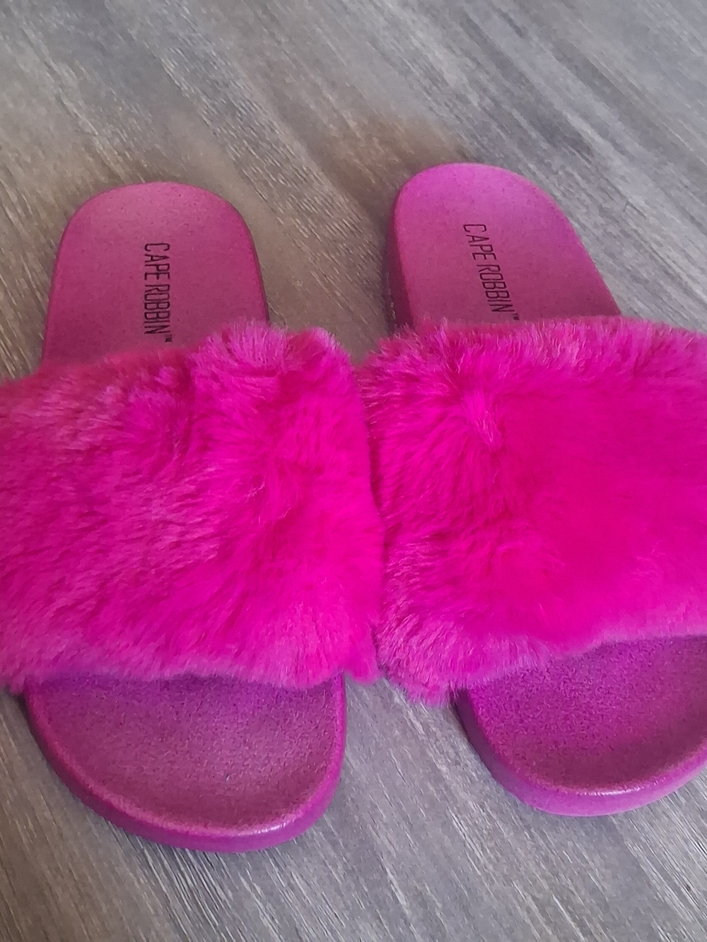 Cape Robbin Bright Pink Faux Fur Slide Sandals